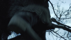extant_GameOfThrones_8x01-Winterfell_0100