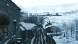 extant_GameOfThrones_8x01-Winterfell_0122