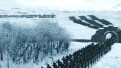 extant_GameOfThrones_8x01-Winterfell_0130