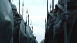 extant_GameOfThrones_8x01-Winterfell_0140