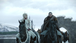 extant_GameOfThrones_8x01-Winterfell_0169