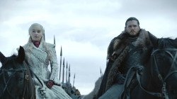extant_GameOfThrones_8x01-Winterfell_0174
