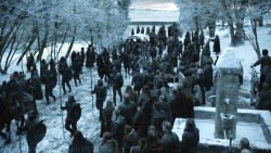 extant_GameOfThrones_8x01-Winterfell_0223