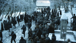 extant_GameOfThrones_8x01-Winterfell_0225