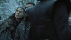 extant_GameOfThrones_8x01-Winterfell_0227