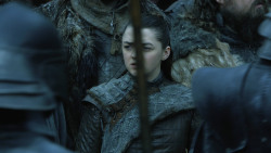 extant_GameOfThrones_8x01-Winterfell_0235