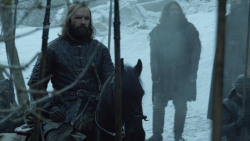 extant_GameOfThrones_8x01-Winterfell_0240
