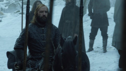 extant_GameOfThrones_8x01-Winterfell_0243