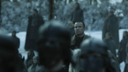 extant_GameOfThrones_8x01-Winterfell_0255