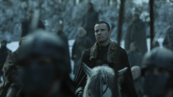 extant_GameOfThrones_8x01-Winterfell_0257