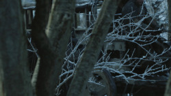 extant_GameOfThrones_8x01-Winterfell_0268