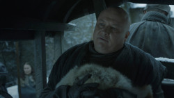 extant_GameOfThrones_8x01-Winterfell_0294