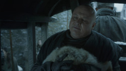 extant_GameOfThrones_8x01-Winterfell_0297