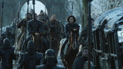extant_GameOfThrones_8x01-Winterfell_0313
