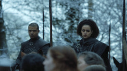 extant_GameOfThrones_8x01-Winterfell_0322