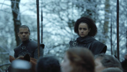 extant_GameOfThrones_8x01-Winterfell_0323