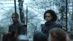 extant_GameOfThrones_8x01-Winterfell_0324