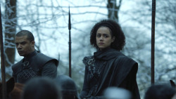extant_GameOfThrones_8x01-Winterfell_0326