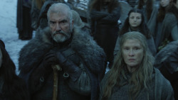 extant_GameOfThrones_8x01-Winterfell_0330