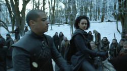 extant_GameOfThrones_8x01-Winterfell_0337