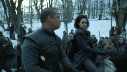 extant_GameOfThrones_8x01-Winterfell_0338