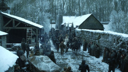 extant_GameOfThrones_8x01-Winterfell_0344