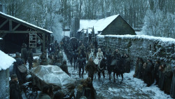 extant_GameOfThrones_8x01-Winterfell_0351