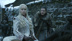 extant_GameOfThrones_8x01-Winterfell_0358