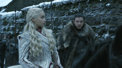 extant_GameOfThrones_8x01-Winterfell_0361