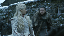 extant_GameOfThrones_8x01-Winterfell_0362