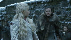 extant_GameOfThrones_8x01-Winterfell_0363