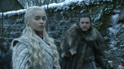 extant_GameOfThrones_8x01-Winterfell_0366