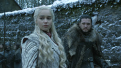 extant_GameOfThrones_8x01-Winterfell_0367