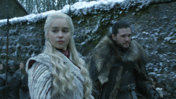 extant_GameOfThrones_8x01-Winterfell_0368