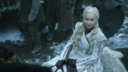 extant_GameOfThrones_8x01-Winterfell_0382