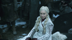 extant_GameOfThrones_8x01-Winterfell_0385