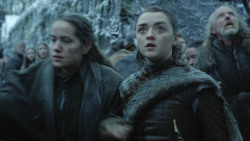extant_GameOfThrones_8x01-Winterfell_0396