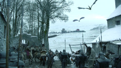 extant_GameOfThrones_8x01-Winterfell_0403