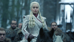 extant_GameOfThrones_8x01-Winterfell_0408