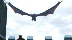 extant_GameOfThrones_8x01-Winterfell_0420