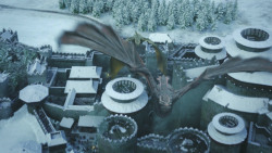 extant_GameOfThrones_8x01-Winterfell_0439