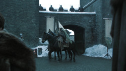 extant_GameOfThrones_8x01-Winterfell_0463