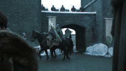 extant_GameOfThrones_8x01-Winterfell_0464