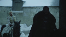 extant_GameOfThrones_8x01-Winterfell_0475