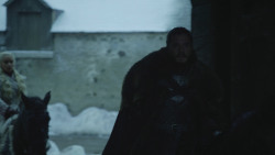 extant_GameOfThrones_8x01-Winterfell_0476