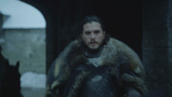 extant_GameOfThrones_8x01-Winterfell_0481