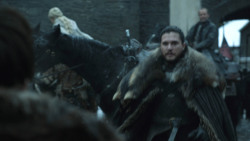 extant_GameOfThrones_8x01-Winterfell_0501