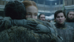 extant_GameOfThrones_8x01-Winterfell_0549