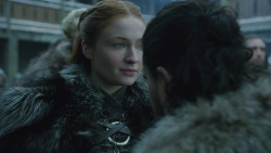 extant_GameOfThrones_8x01-Winterfell_0554