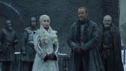 extant_GameOfThrones_8x01-Winterfell_0555